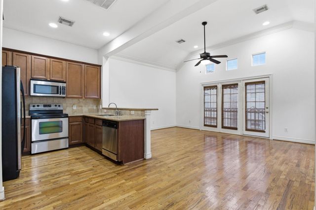 1303 Sherwood Point Lane, Houston, TX 77043