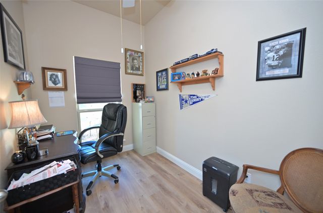 540 Islet Drive, Runaway Bay, TX 76426