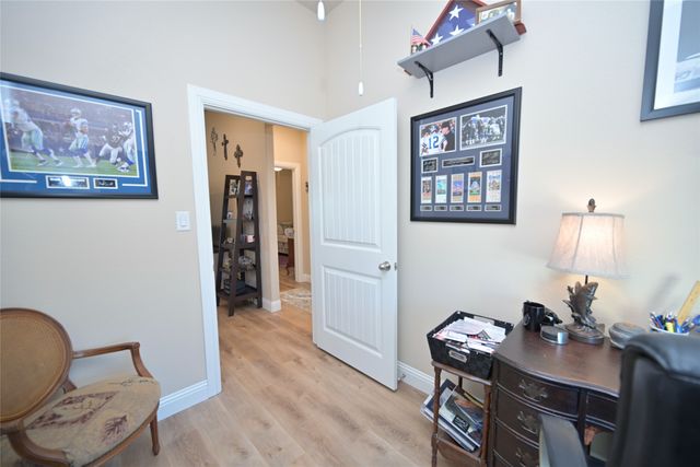 540 Islet Drive, Runaway Bay, TX 76426