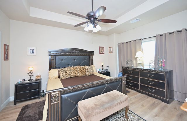 540 Islet Drive, Runaway Bay, TX 76426