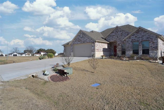 540 Islet Drive, Runaway Bay, TX 76426