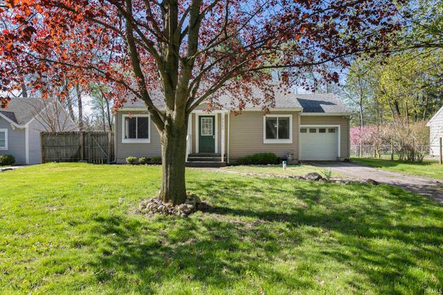 19560 Eaton Avenue, South Bend, IN 46637