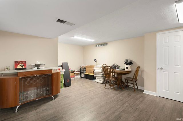 19560 Eaton Avenue, South Bend, IN 46637