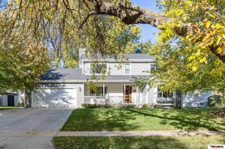 7500 Red Oak Road, Lincoln, NE 68516