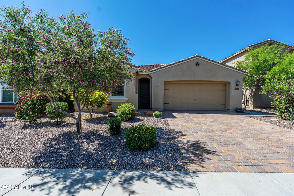 13719 W LINANTHUS Road, Peoria, AZ 85383