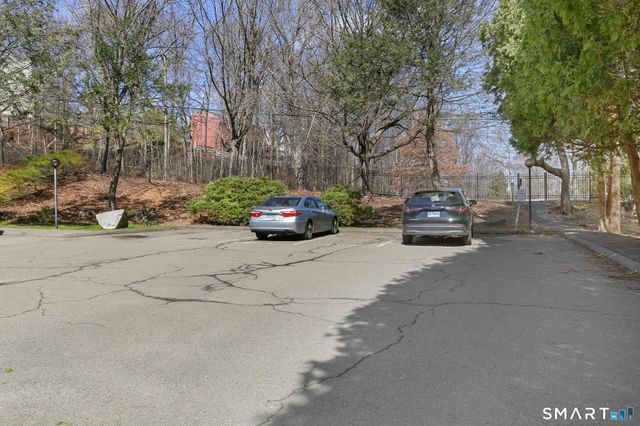 16 Rockmeadow Road Q, Norwalk, CT 06850