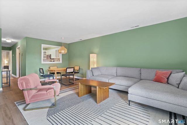 16 Rockmeadow Road Q, Norwalk, CT 06850