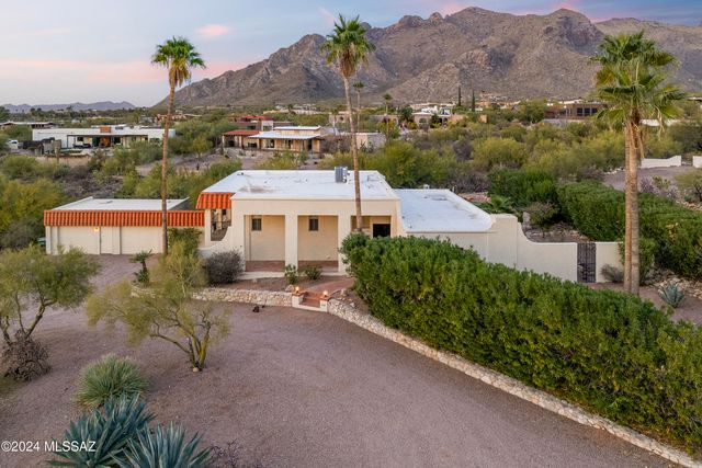 1435 E Indian Wells Road, Tucson, AZ 85718