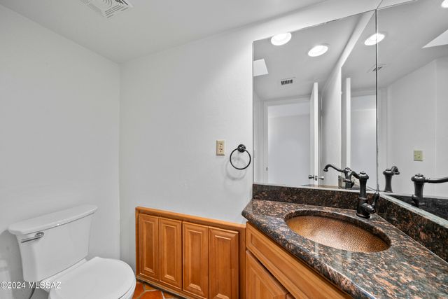1435 E Indian Wells Road, Tucson, AZ 85718