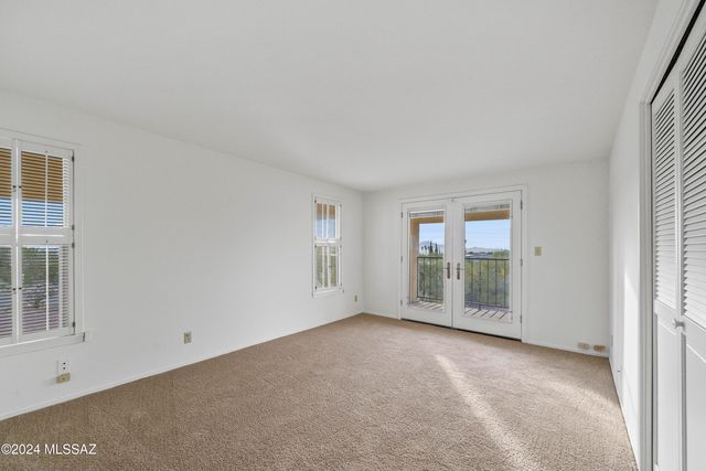 1435 E Indian Wells Road, Tucson, AZ 85718