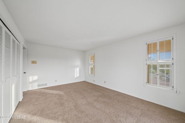 1435 E Indian Wells Road, Tucson, AZ 85718