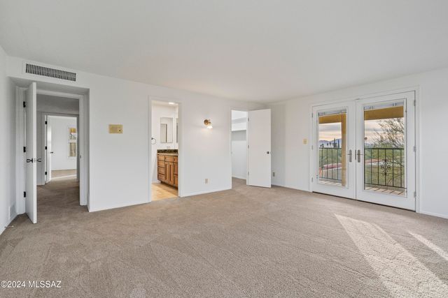 1435 E Indian Wells Road, Tucson, AZ 85718