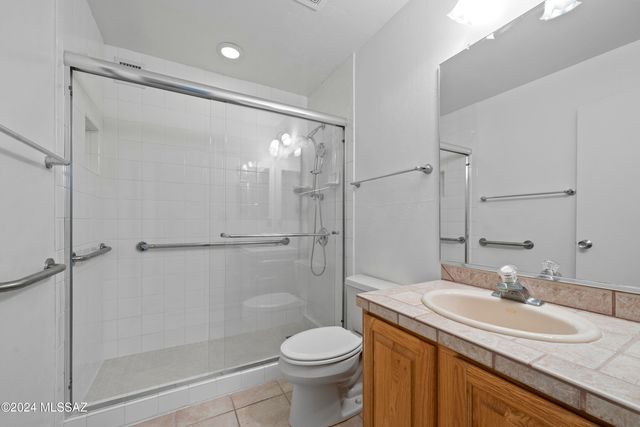 1435 E Indian Wells Road, Tucson, AZ 85718
