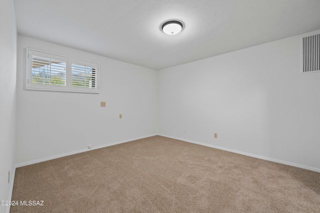 1435 E Indian Wells Road, Tucson, AZ 85718