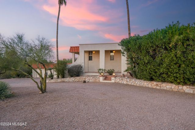 1435 E Indian Wells Road, Tucson, AZ 85718