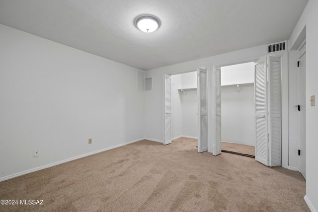 1435 E Indian Wells Road, Tucson, AZ 85718
