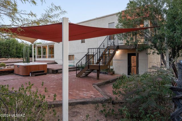 1435 E Indian Wells Road, Tucson, AZ 85718