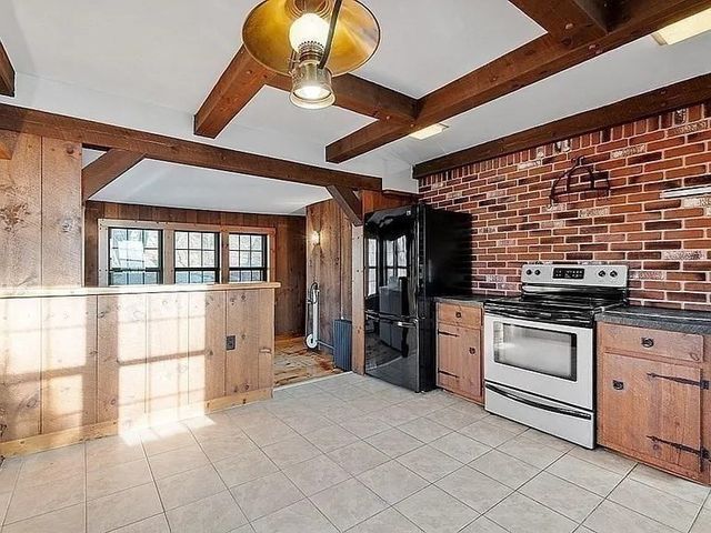 32 Park Ave 2, Malden, MA 02148