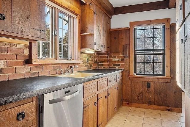 32 Park Ave 2, Malden, MA 02148