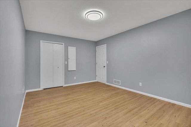 832 Aspen Circle, Little Canada, MN 55109