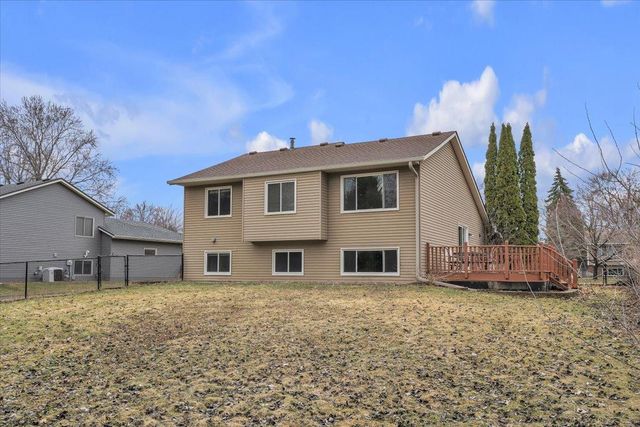 832 Aspen Circle, Little Canada, MN 55109