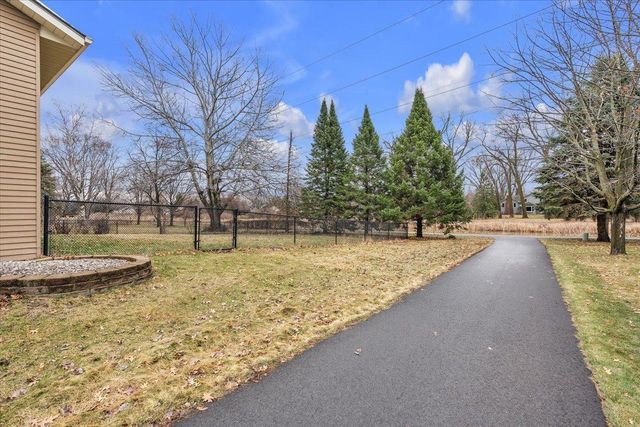 832 Aspen Circle, Little Canada, MN 55109