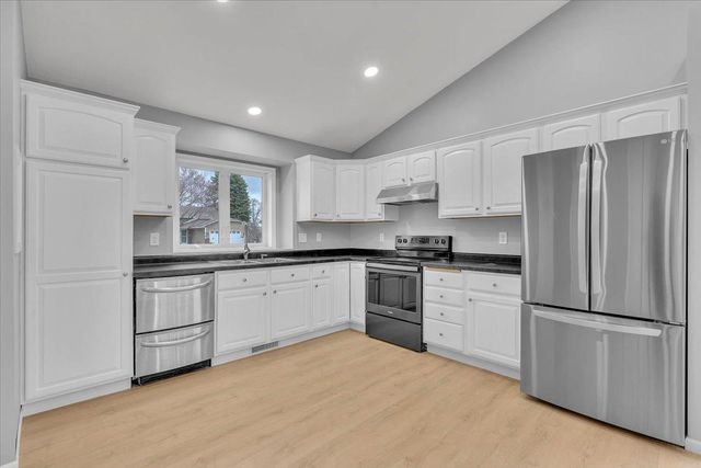 832 Aspen Circle, Little Canada, MN 55109