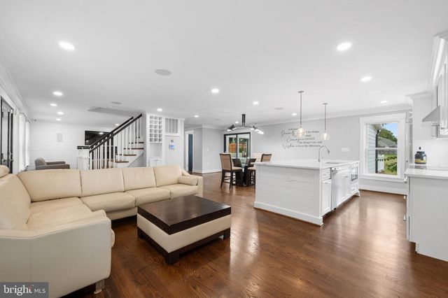 15413 PEACH ORCHARD RD, Silver Spring, MD 20905