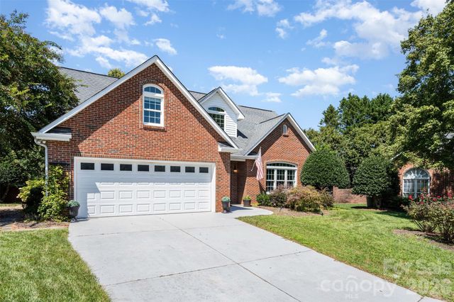 2005 Pinefield Court, Gastonia, NC 28056