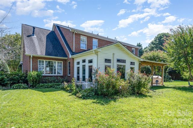 2005 Pinefield Court, Gastonia, NC 28056