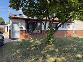 32068 Palmer Road, Westland, MI 48186