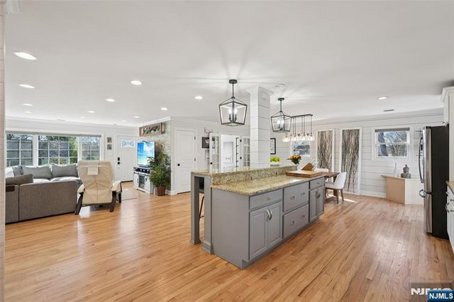 19 White Terrace, Ramsey, NJ 07446