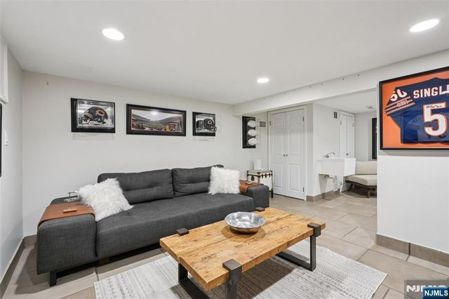 19 White Terrace, Ramsey, NJ 07446
