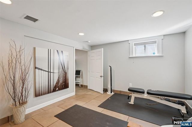 19 White Terrace, Ramsey, NJ 07446