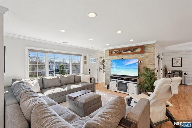 19 White Terrace, Ramsey, NJ 07446