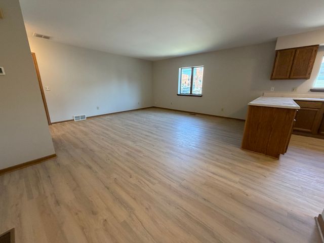 76 Washington Street A, Oswego, IL 60543