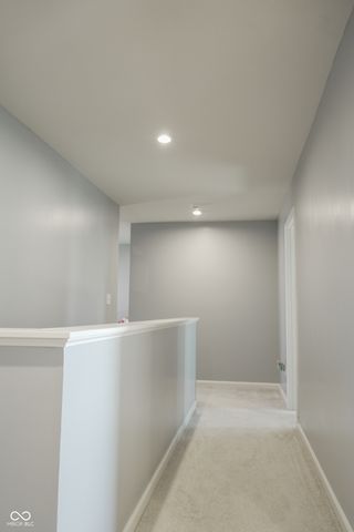 2216 Holiday Creek Drive, Whitestown, IN 46075