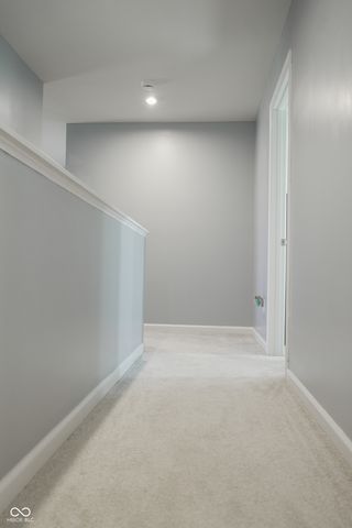 2216 Holiday Creek Drive, Whitestown, IN 46075