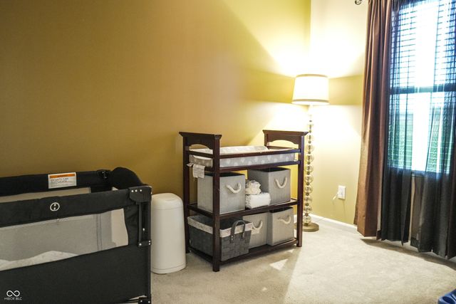 2216 Holiday Creek Drive, Whitestown, IN 46075