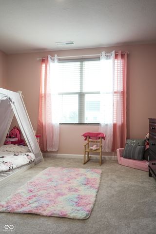 2216 Holiday Creek Drive, Whitestown, IN 46075