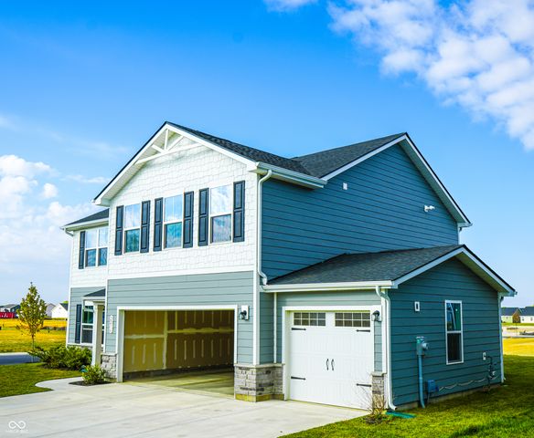 2216 Holiday Creek Drive, Whitestown, IN 46075