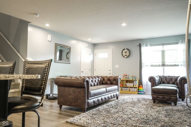 2216 Holiday Creek Drive, Whitestown, IN 46075