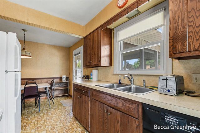 111 Katherine Drive, Grand Rapids, MI 49505