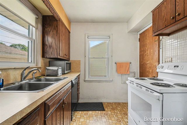 111 Katherine Drive, Grand Rapids, MI 49505