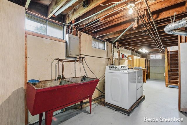 111 Katherine Drive, Grand Rapids, MI 49505