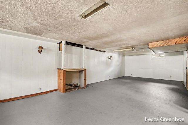 111 Katherine Drive, Grand Rapids, MI 49505