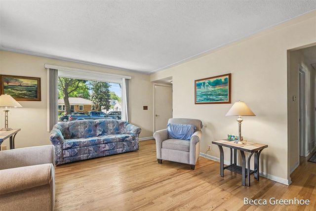111 Katherine Drive, Grand Rapids, MI 49505