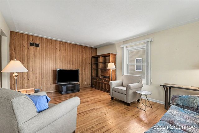 111 Katherine Drive, Grand Rapids, MI 49505