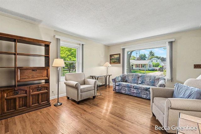 111 Katherine Drive, Grand Rapids, MI 49505