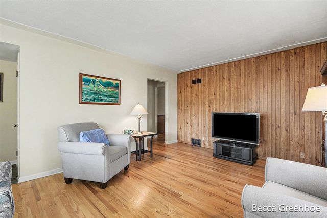 111 Katherine Drive, Grand Rapids, MI 49505